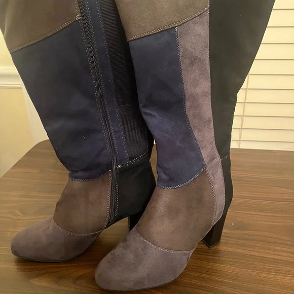 Ashley Stewart multi color suede like boots size 9W. - Picture 3 of 4